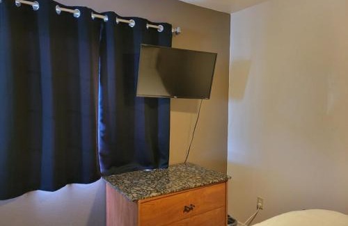Valle House | 084A Grand Canyon Suite with Kitchenette for 4