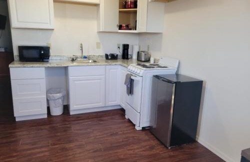 Valle House | 084A Grand Canyon Suite with Kitchenette for 4