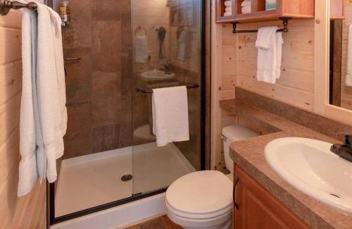Valle Ski Chalet | 092 Star Gazing Tiny Home near Grand Canyon South Rim Sleeps 8
