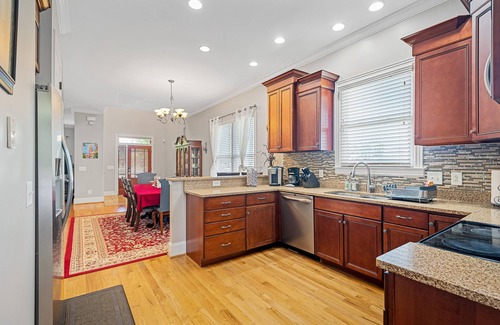 Hope Gardens House | 1.0 mile to Broadway, 1.2mi Topgolf, 1.4mi Music City Center, 2.4mi Vanderbilt