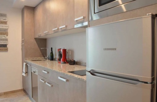 Roses Town Center Apartment | 1.1 NEW in center ROSES with WI-FI, AC and TV sat at 60 m MAR