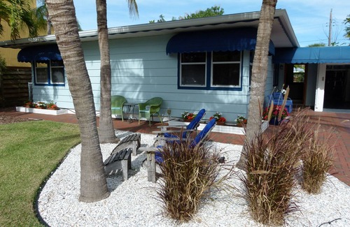 Saint Armands Key House | 1/10 mile to Lido Beach