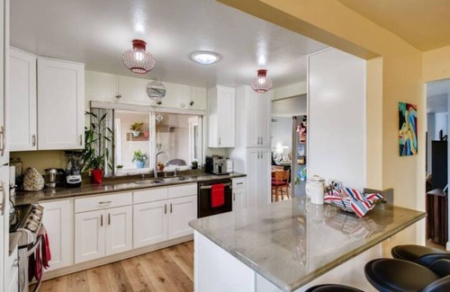 Del Mar House | 1/2 Block to the Del Mar beach, room for 10 with Central Air. Kid & Pet Friendly