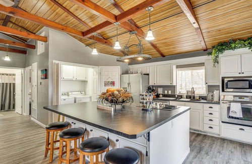 Warsaw House | < 1/2 Mi to Marina: Missouri Lake Getaway