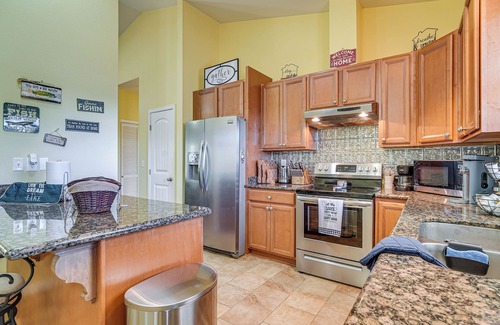 Zwolle House | 1/2 Mi to Toledo Bend Lake: Water-View Retreat
