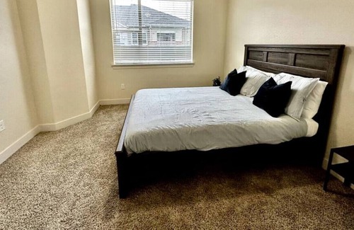 Lone Tree Apartment | 1/4 Mile from Sky Ridge Medical