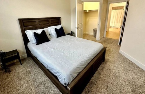 Lone Tree Apartment | 1/4 Mile from Sky Ridge Medical