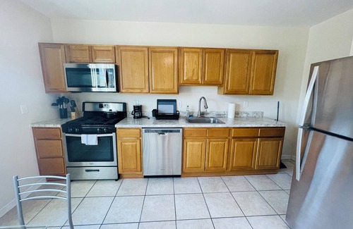 Elkins Park Apartment | 1.5-Bedroom Apartment in Elkins Park! Monthly Discount