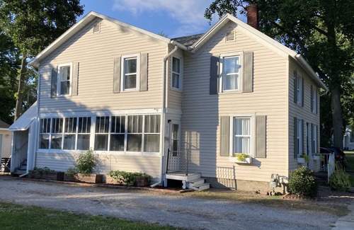 Huron House | 1.5 Blocks To Beach W/Arcade, Luxe Kitchen + Beds