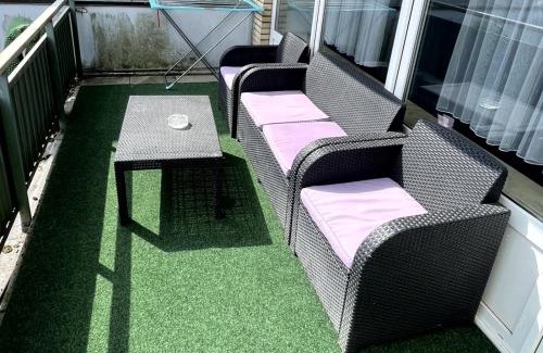 Neumuenster Apartment | 1,5-Zimmer Apartment mit Balkon am Hauptbahnhof