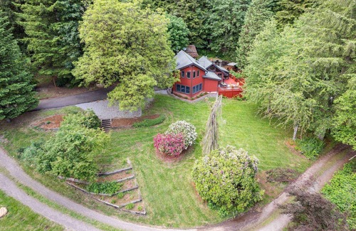 Washougal House | 1.7 Miles to Washougal MX Park, Private Setting, Huge Deck, Game room, Trails, Bridges, Creek & Pond