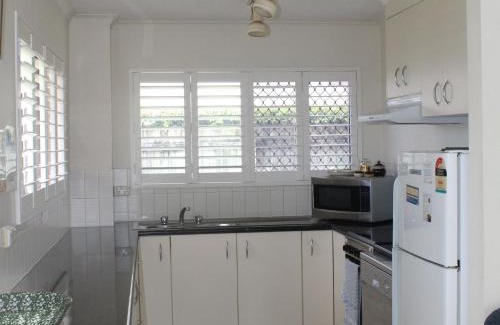 Noosaville Apartment | 1 Aarons Villa