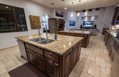 Sundown Ranchos House | 1 Acre Escape 6BR - Pickleball, Volleyball, Bball, Heated Pool, Optl Casita