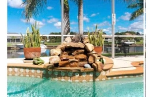 Port Charlotte House | #1 Amazing Waterfront Home w/pool - Prime Location 3 bed/3bath