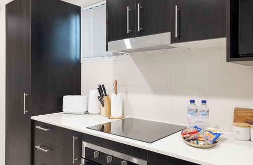 Rocklea Apartment | 1 Bdr Apt! GST Credits! Kitchen! Parking! 335AF1
