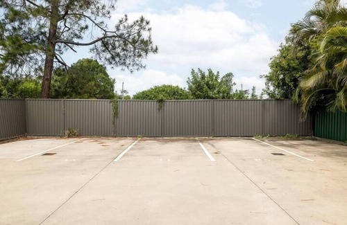 Rocklea Apartment | 1 Bdr Apt! GST Credits! Kitchen! Parking! 131F1