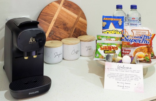 Rocklea Apartment | 1 Bdr Apt! Spotless! Garage Parking! 219D1