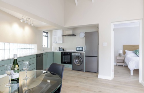 Scott Estate Apartment | 1 Bed 5 Min Walk to Beach W/Private BBQ Courtyard
