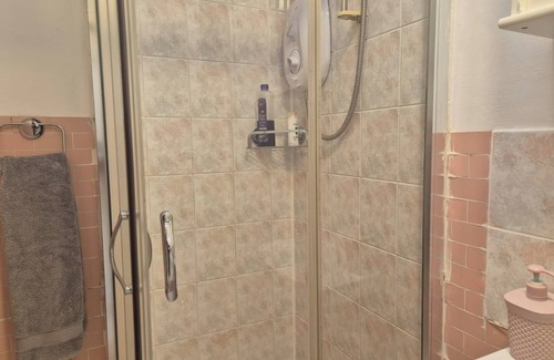 Wolverhampton Apartment | 1 Bed Apartment - Sleeps 4 - City Centre