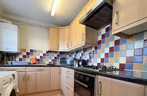 Highlands Apartment | 1 Bed Apartment, Sleeps 2, Free Parking, Tv
