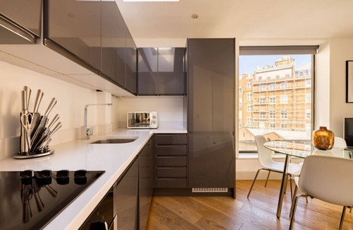 St Luke's Apartment | 1 Bed Apartment with Balcony in Dingley