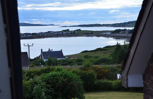 Drumchork Apartment | 1-Bed Apartment with Sea View Sleeps 3