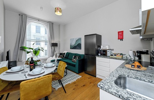 Nottingham City Centre Apartment | 1 Bed Apt Next to Market Square & Transport Links