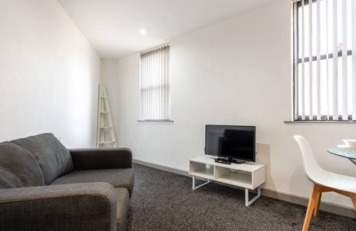 Halifax Apartment | 1 Bed Budget Friendly Flat in Central Halifax