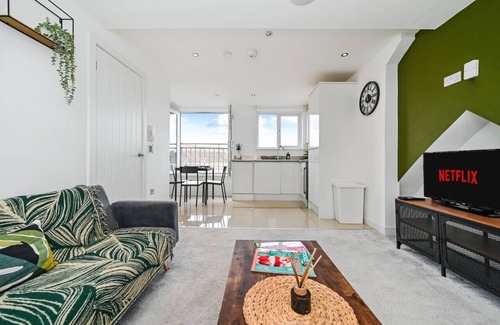 Victoria Park Apartment | 1 Bed Canton near Cardiff City Center Free Parking