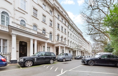 Paddington Apartment | 1 Bed Flat - Sleeps 5 - Pets - Parking - Wifi