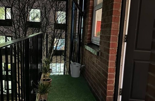 Edgbaston Apartment | 1 Bed Flat - Sleeps 2 - Jacuzzi - Parking - Wifi