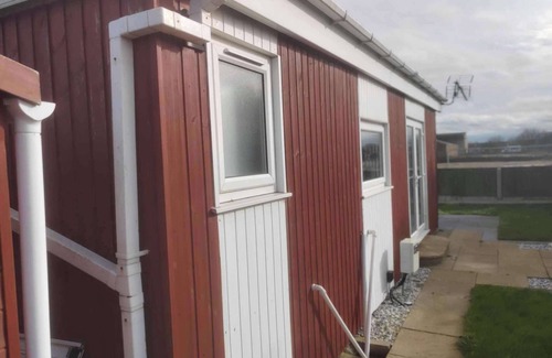 Hornsea Cabin | 1 bed-Garden-Parking-Pets-10 mins to beach