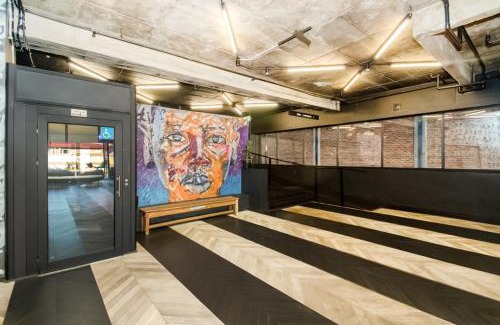 Downtown Johannesburg Apartment | 1 Bed Hallmark House Uncapped Wifi