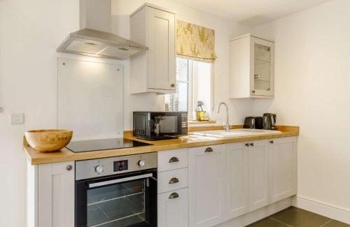 Grade House | 1 Bed in Cadgwith 82496