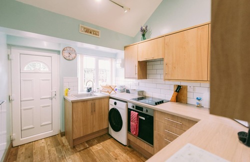 East Dereham Apartment | 1 Bed, Sleeps 2, Free Parking, Pets Welcome