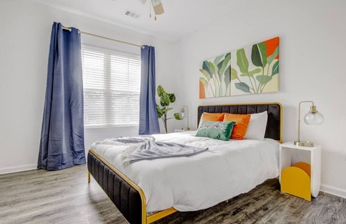 Orange Park Apartment | 1 Bed Sleeps 4 +Pool+Gym+Pet+EV