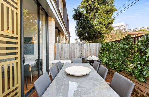 Kensington Apartment | 1-Bed Unit with Alfresco Dining and BBQ