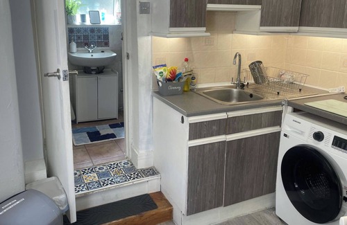 Dulwich Apartment | 1 Bed Victorian Flat Sleeps 4 - Garden & Patio