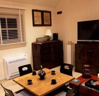 Grote-Brogel Villa | 1 Bed Villa - Sleeps 2 - Garden - Parking - Wifi