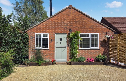 Littledean Cottage | 1 bedroom accommodation in Newnham Forest of Dean