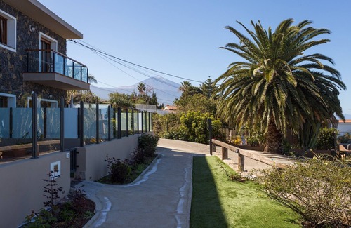 La Matanza de Acentejo Apartment | 1 Bedroom, OCEAN AND TEIDE VIEW, HEATED POOL, Heating, balcony, free Wifi (3)