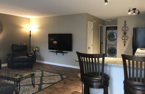 Crescent Hill Condo | 1 Bedroom 1 Bath Condo