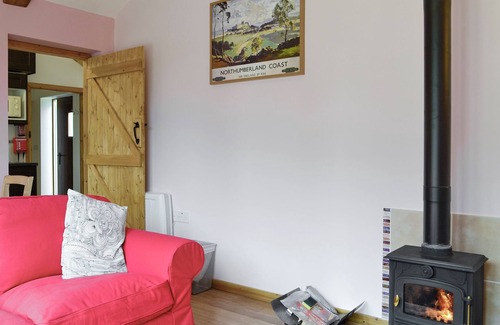 Berwick-upon-Tweed Cottage | 1 bedroom accommodation in Lowick, near Berwick-on-Tweed