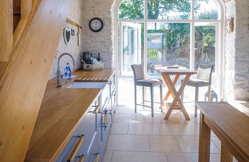 Haverfordwest Cottage | 1 bedroom accommodation in Dreenhill, near Haverfordwest