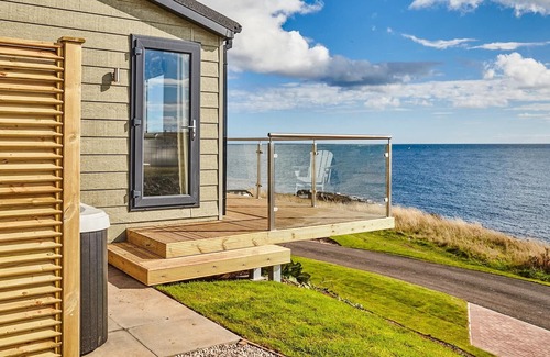 Anstruther Cabin | 1 bedroom accommodation in Anthruther