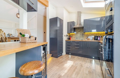 Milverton Ski Chalet | 1 bedroom accommodation in Cannington
