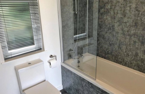 Little Weighton Cabin | 1 bedroom accommodation in Little Weighton, Nr Beverley