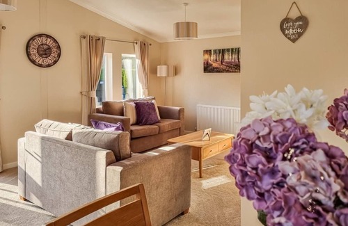 Little Weighton Cabin | 1 bedroom accommodation in Little Weighton, Nr Beverley