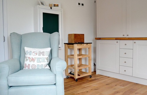 Lacey Green Cottage | 1 bedroom accommodation in Naphill, near Princes Risborough
