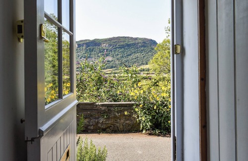 Tremadog Cottage | 1 bedroom accommodation in Tremadog, near Porthmadog